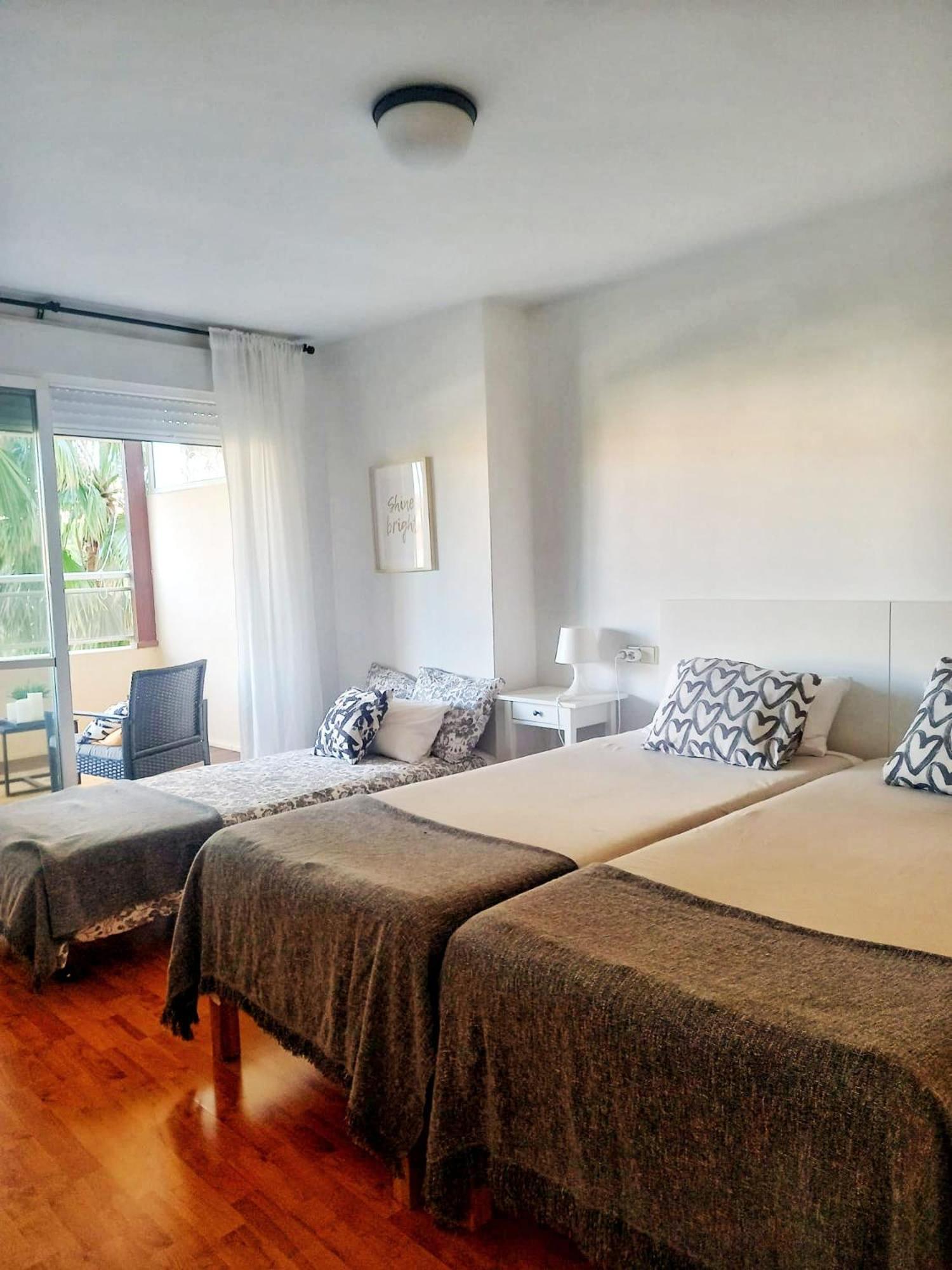 בנאלמדנה Calido Apartamento Con Gran Terraza Y Vistas A 600 Metros Del Mar מראה חיצוני תמונה