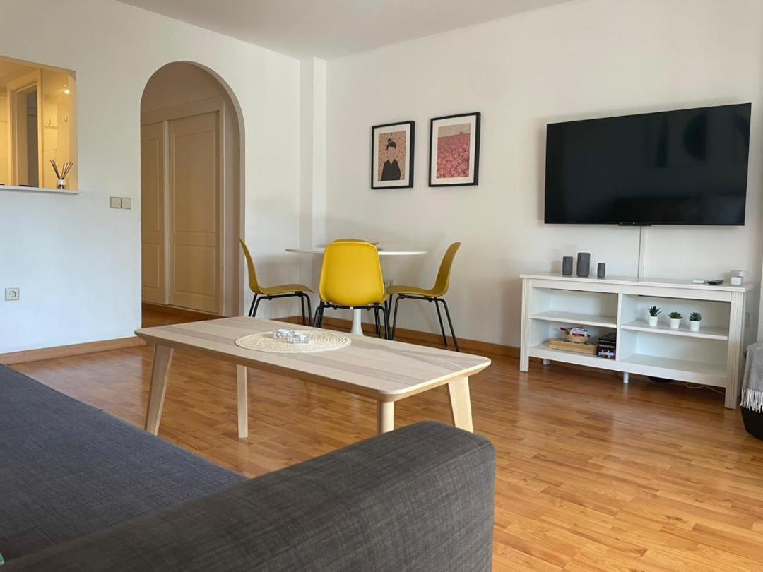 בנאלמדנה Calido Apartamento Con Gran Terraza Y Vistas A 600 Metros Del Mar מראה חיצוני תמונה
